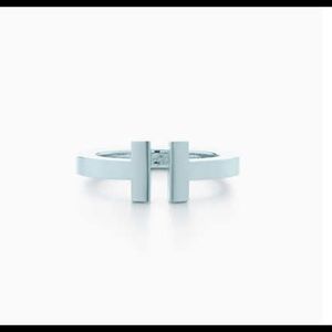 Tiffany Square Ring (Silver)